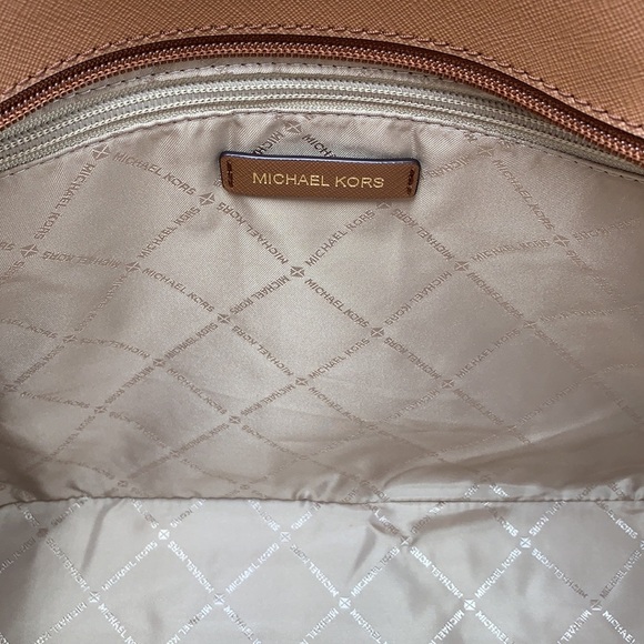 MICHAEL KORS 
Jet Set Travel Large Logo Tote Bag BROWN/BLACK SIGNATURE COLOR - Picture 14 of 15